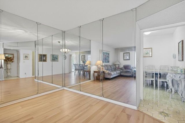 4751 NW 21st Street 417, Lauderhill, FL 33313