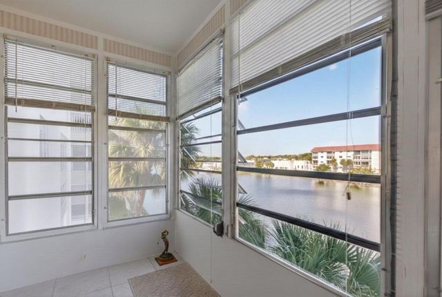 4751 NW 21st Street 417, Lauderhill, FL 33313