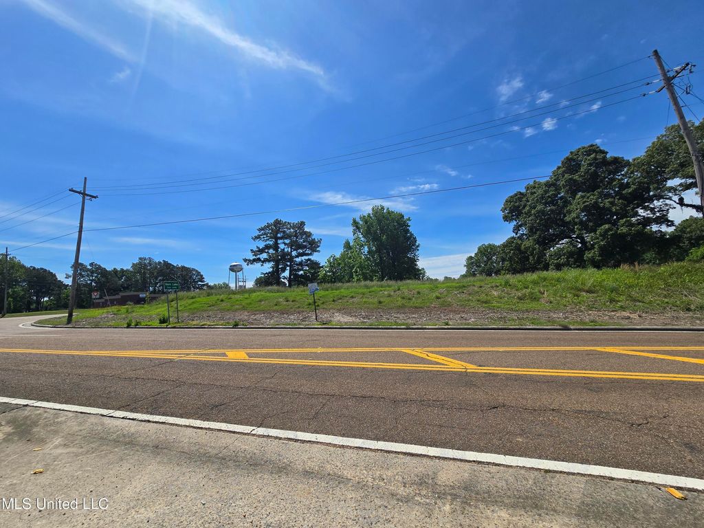 5961 Ms-301, Walls, MS 38680 — exterior