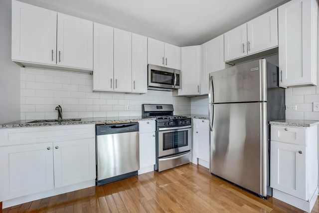 3924 W Altgeld Street 2, Chicago, IL 60647