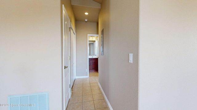 916 Ocaso Lane 206, Rockledge, FL 32955