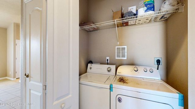 916 Ocaso Lane 206, Rockledge, FL 32955