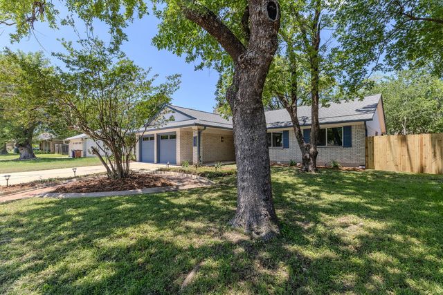 910 Cripple Creek DR, Austin, TX 78758