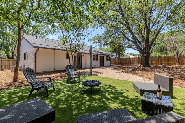 910 Cripple Creek DR, Austin, TX 78758