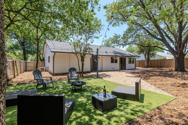 910 Cripple Creek DR, Austin, TX 78758