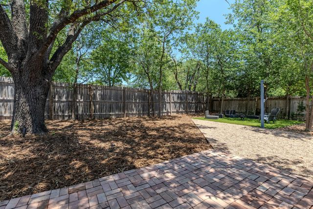 910 Cripple Creek DR, Austin, TX 78758