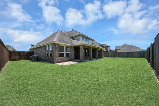 12119 Sandstone Circle, Mont Belvieu, TX 77535