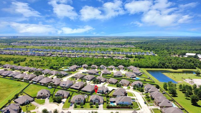 12119 Sandstone Circle, Mont Belvieu, TX 77535