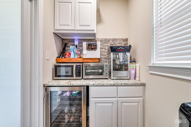 4538 Old Stone Drive, San Angelo, TX 76904