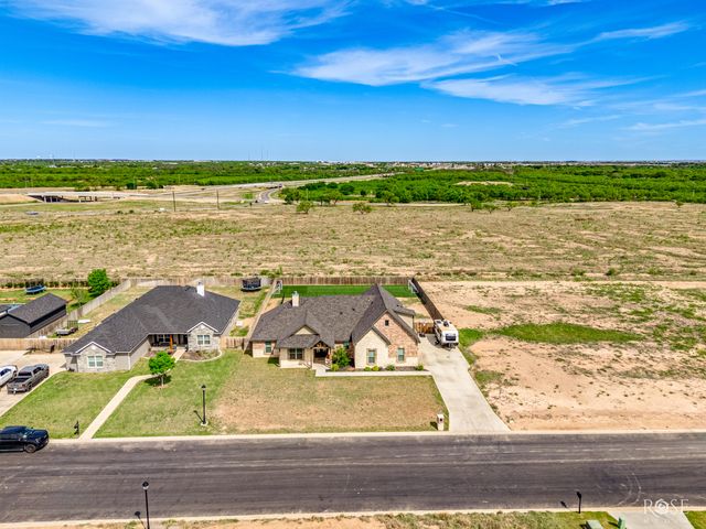4538 Old Stone Drive, San Angelo, TX 76904