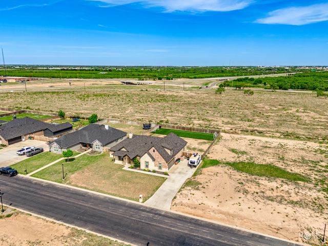 4538 Old Stone Drive, San Angelo, TX 76904