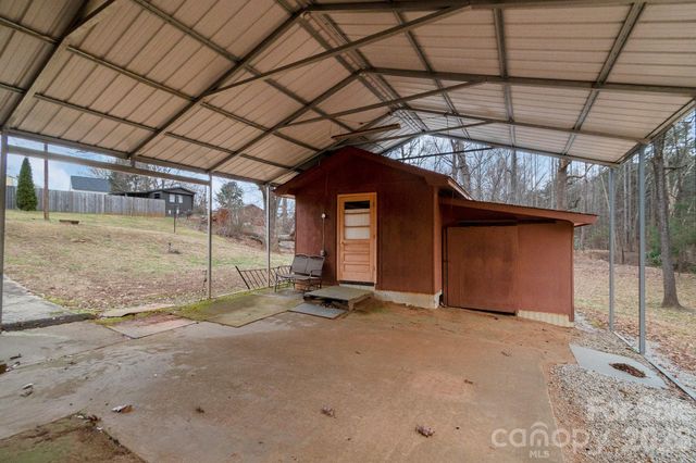 1616 Lithia Springs Road, Shelby, NC 28150
