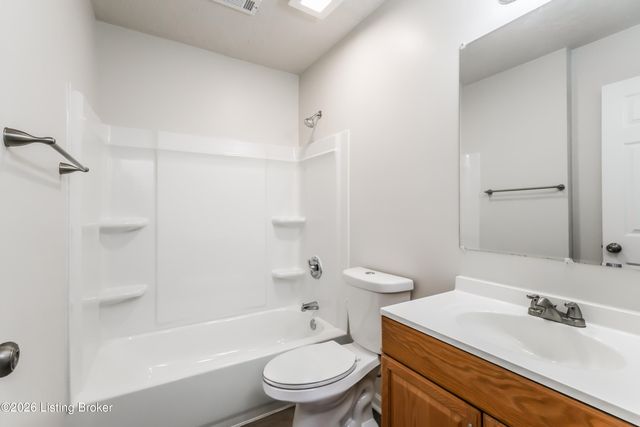 8509 Gainsborough Dr, Louisville, KY 40291