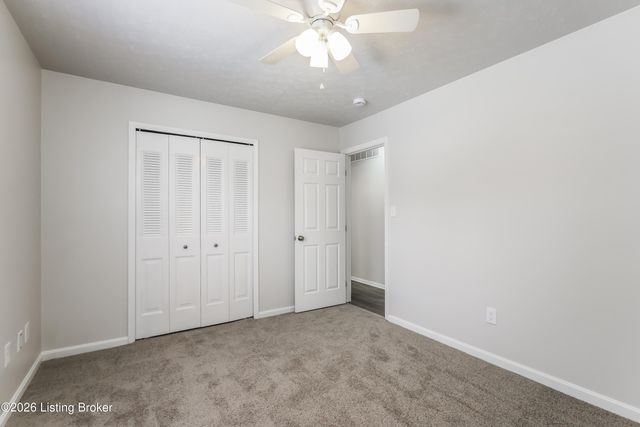 8509 Gainsborough Dr, Louisville, KY 40291