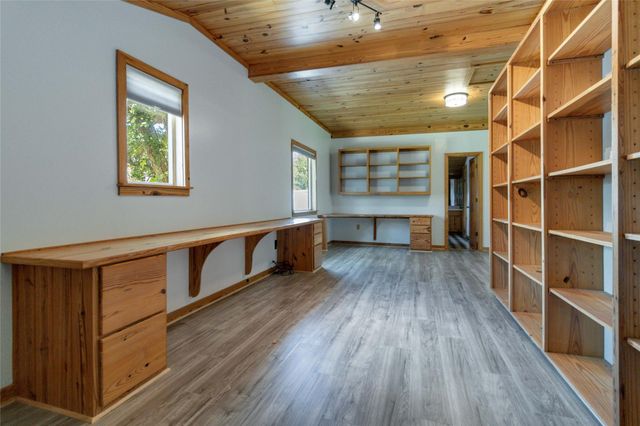 180 Ironstone RD, Smithville, TX 78957