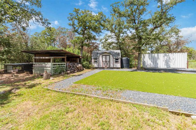 180 Ironstone RD, Smithville, TX 78957