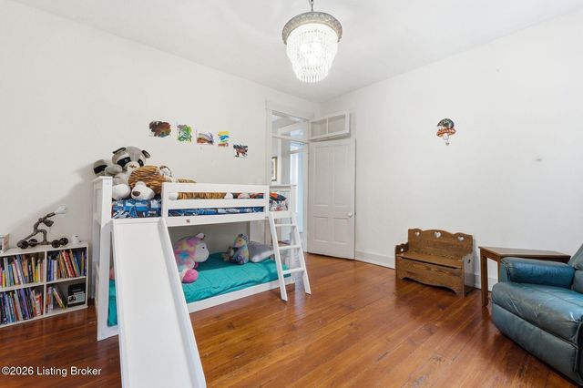 806 E Washington St, Louisville, KY 40206