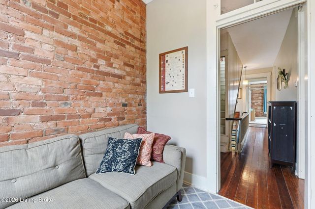 806 E Washington St, Louisville, KY 40206