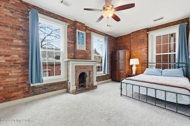 806 E Washington St, Louisville, KY 40206