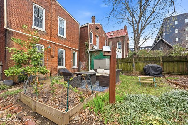 806 E Washington St, Louisville, KY 40206