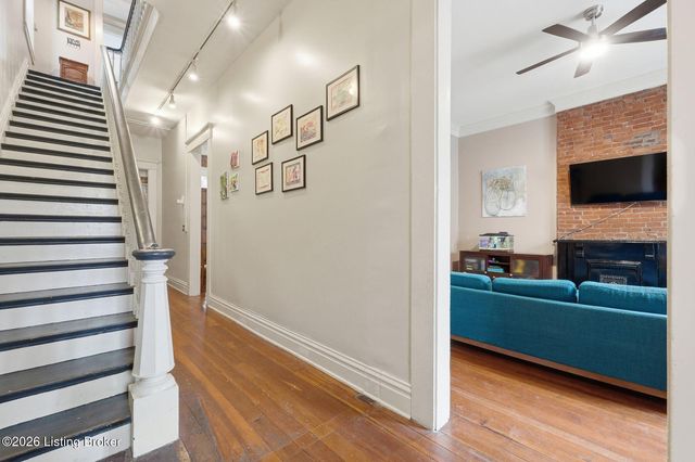 806 E Washington St, Louisville, KY 40206