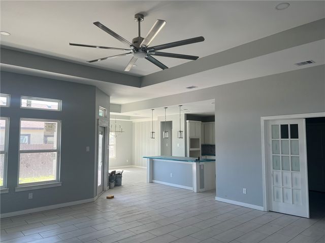 6865 La Salle Dr, Corpus Christi, TX 78414