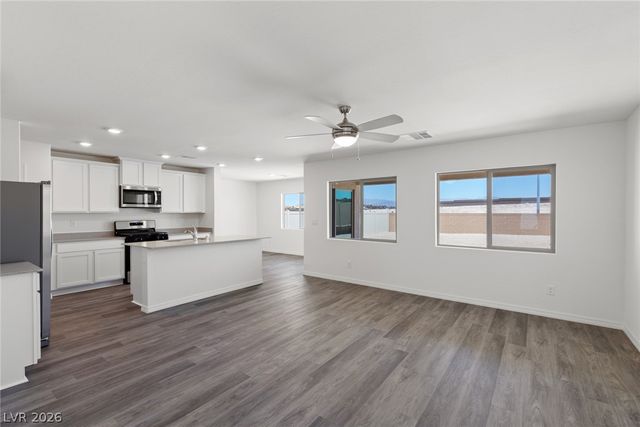 6740 Magnolia River Avenue, Las Vegas, NV 89156