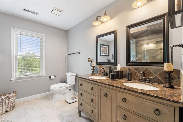 9533 White Tail Trail, Kernersville, NC 27284