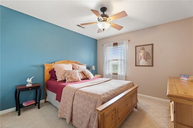 9533 White Tail Trail, Kernersville, NC 27284