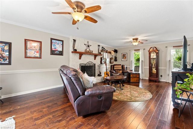 9533 White Tail Trail, Kernersville, NC 27284