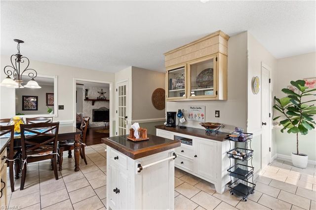 9533 White Tail Trail, Kernersville, NC 27284