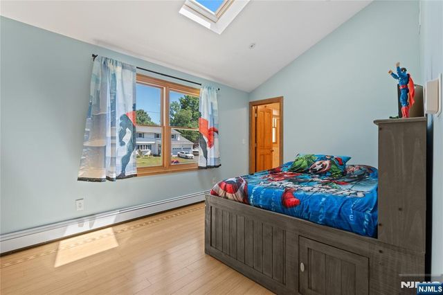 15 Kuiken Court, Wayne, NJ 07470
