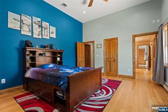 15 Kuiken Court, Wayne, NJ 07470