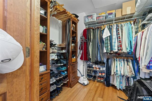 15 Kuiken Court, Wayne, NJ 07470