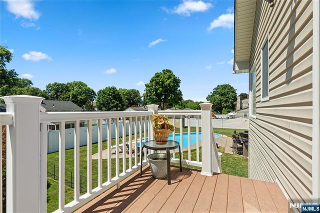 15 Kuiken Court, Wayne, NJ 07470