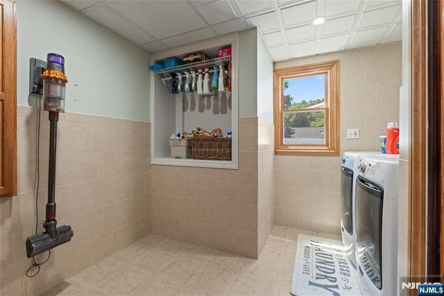 15 Kuiken Court, Wayne, NJ 07470