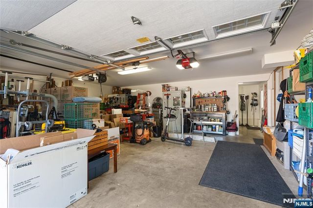 15 Kuiken Court, Wayne, NJ 07470