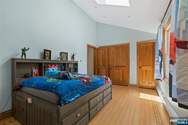 15 Kuiken Court, Wayne, NJ 07470