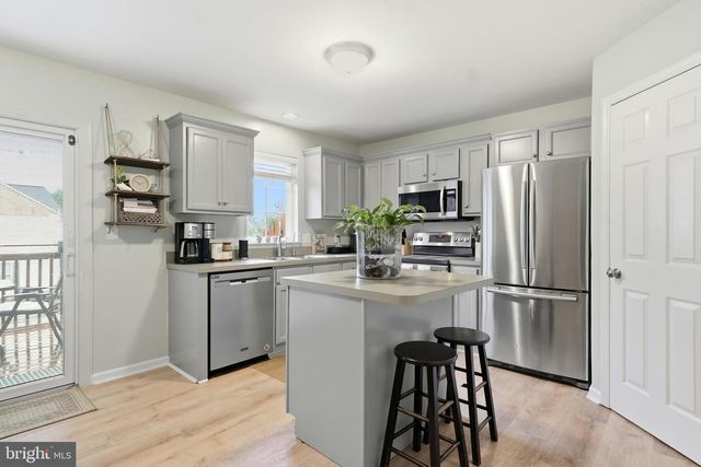 109 BANYAN CIRCLE DR, Lancaster, PA 17603