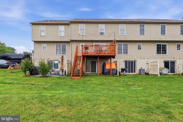 109 BANYAN CIRCLE DR, Lancaster, PA 17603