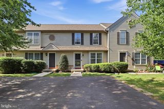 109 BANYAN CIRCLE DR, Lancaster, PA 17603