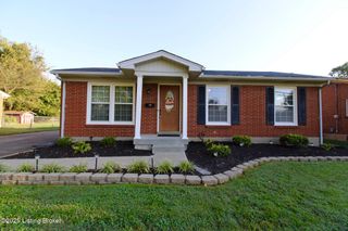 5403 Winslow Dr, Louisville, KY 40272