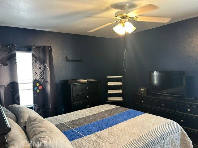 1301 S Castlegate, Compton, CA 90221