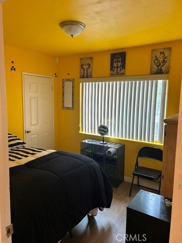 1301 S Castlegate, Compton, CA 90221