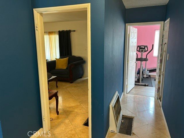 1301 S Castlegate, Compton, CA 90221