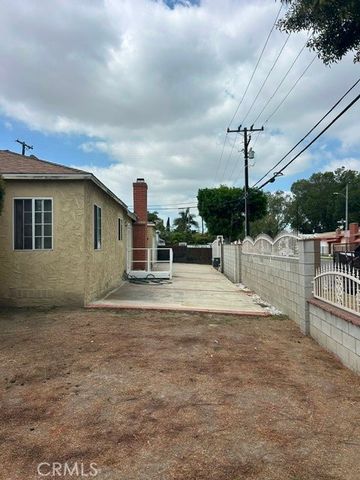 1301 S Castlegate, Compton, CA 90221