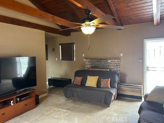1301 S Castlegate, Compton, CA 90221