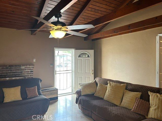 1301 S Castlegate, Compton, CA 90221