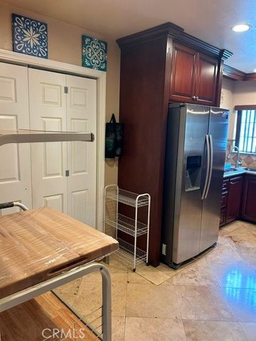 1301 S Castlegate, Compton, CA 90221