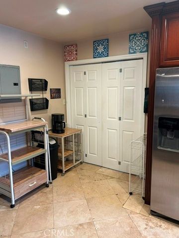 1301 S Castlegate, Compton, CA 90221